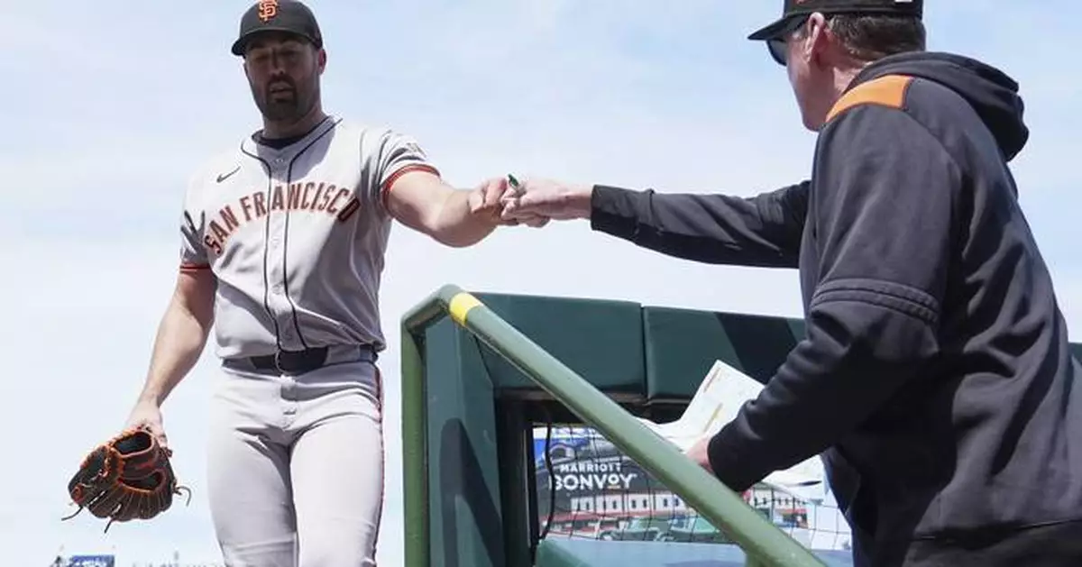 Robbie Ray pitches 6 effective innings as the Giants beat the Cubs 3-1