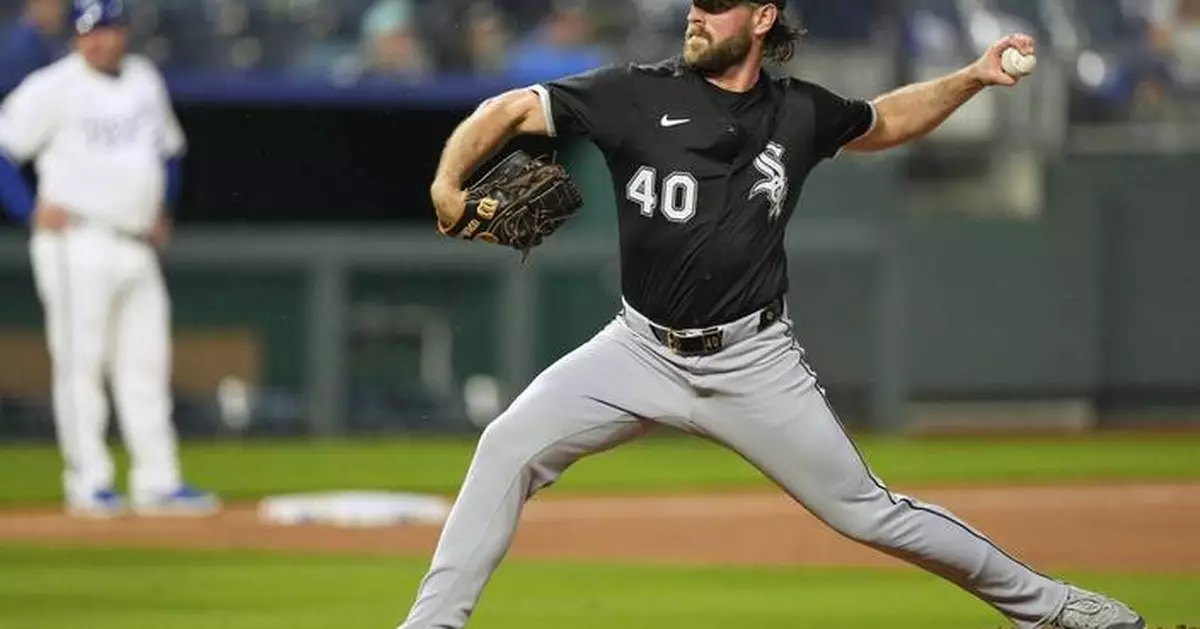White Sox place LHP Tyler Gilbert on the 15-day injured list with a knee injury