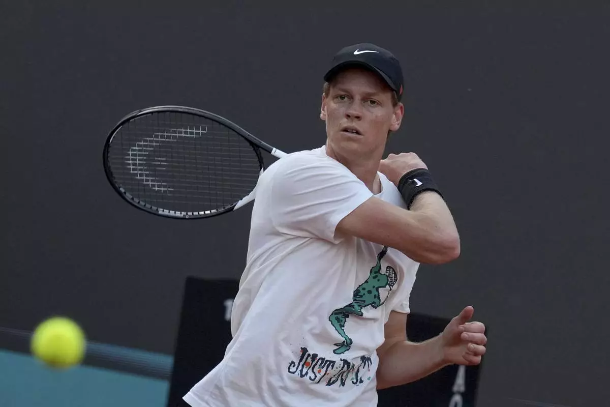 Jannik Sinner attends a training ahead of the Italian Open in Rome, Monday, May 5, 2025. (Alfredo Falcone/LaPresse via AP)