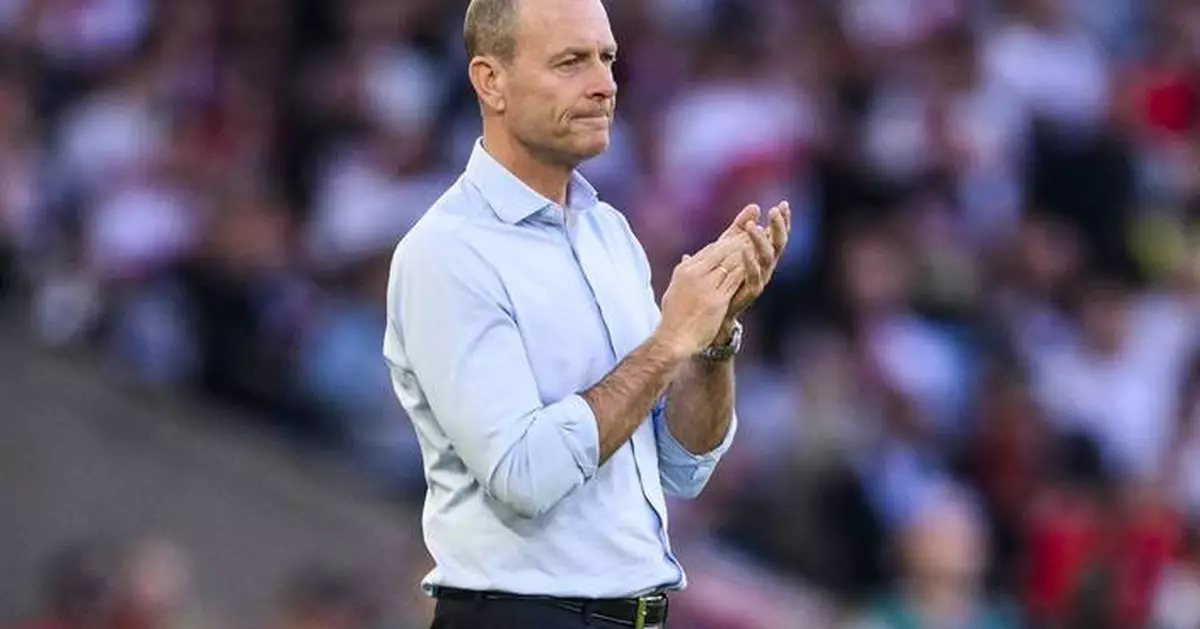 Augsburg fires coach and sporting director after less-than-satisfactory Bundesliga season