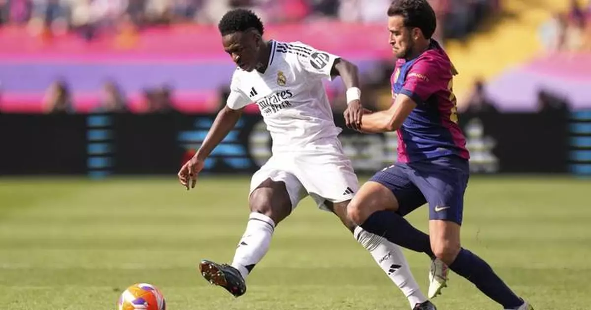 Fans who insulted Vinícius found guilty in 1st hate-crime conviction related to racism in Spain