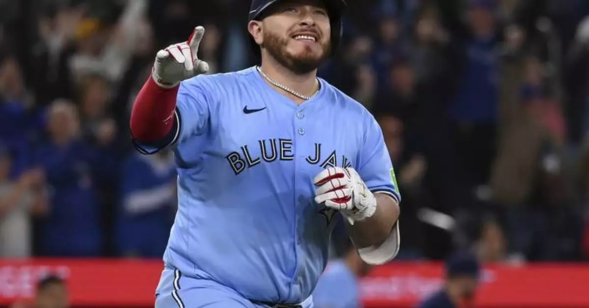 Kirk hits winning single in 10th, Blue Jays rally past Red Sox 7-6 in Giolito's return