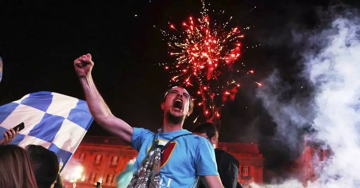 AP PHOTOS: Napoli crowned Serie A champions