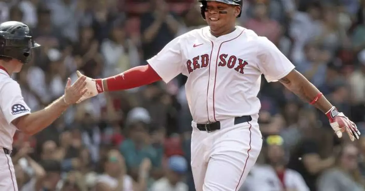 Rafael Devers tells Red Sox he won't move to 1B, tells front office to 'do their jobs' finding one