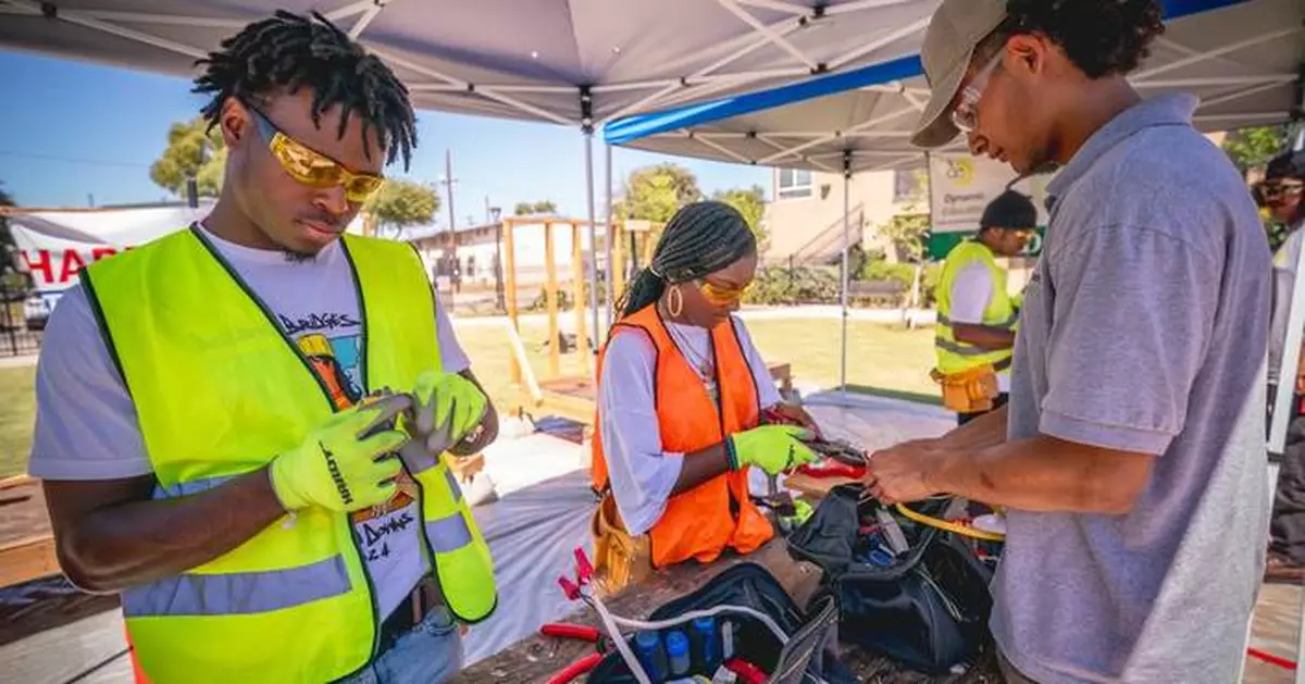 ‘Earn and Learn’ Skilled Trades Programs for L.A. High Schoolers to Expand This Summer as Demand for Workers Grows Amid Existing Shortages