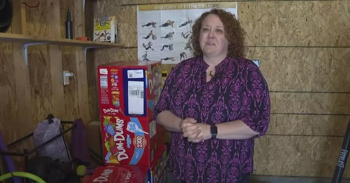 Kentucky boy uses mother's phone to order 70K Dum-Dum suckers to share with his friends