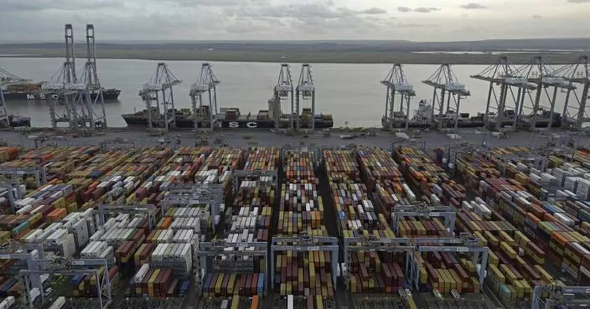 Trump keeps 10% tariffs on UK but cuts taxes on British autos, steel and aluminum with trade deal