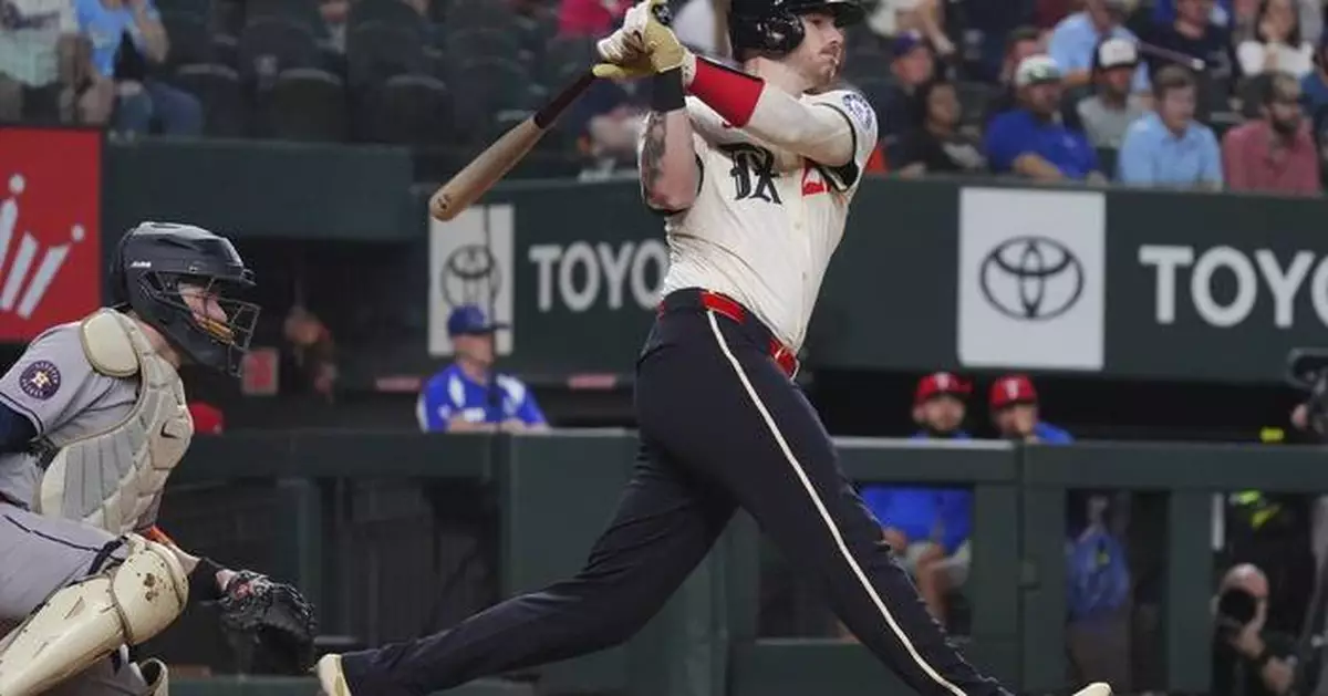 Rangers place outfielder Evan Carter on IL with quad strain, activate Kevin Pillar