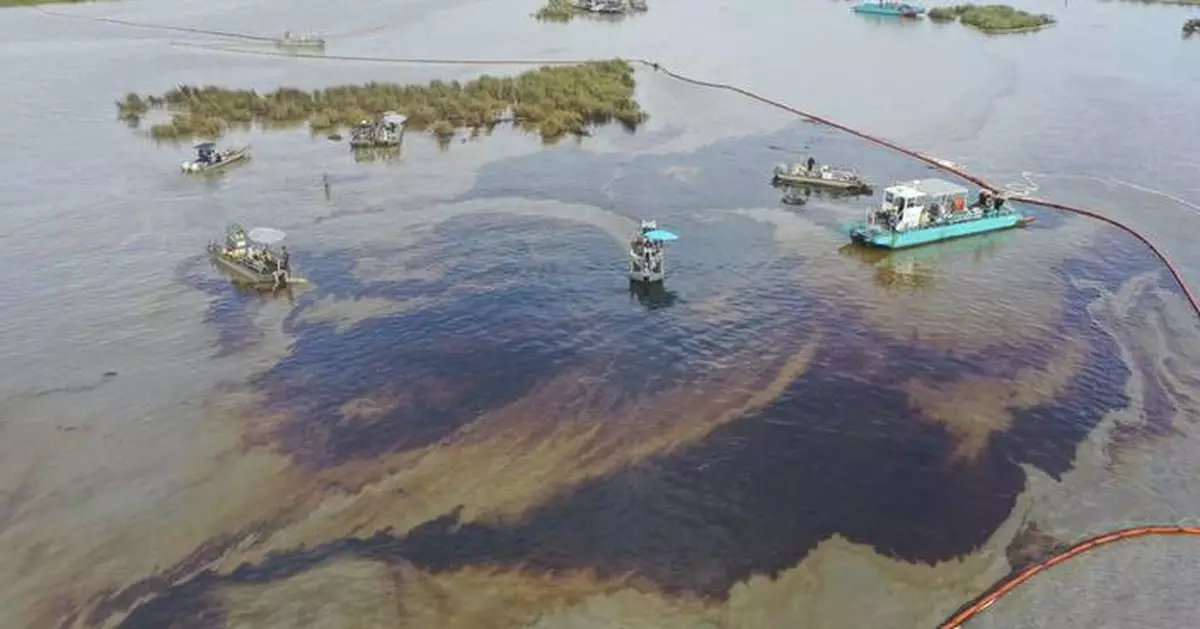 Federal authorities are cleaning up an oil spill in southeast Louisiana