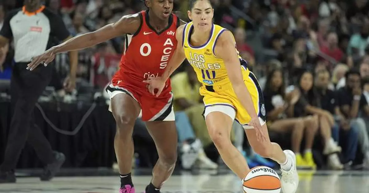 Sparks' Kelsey Plum returns to Las Vegas, greeted with cheers and hugs