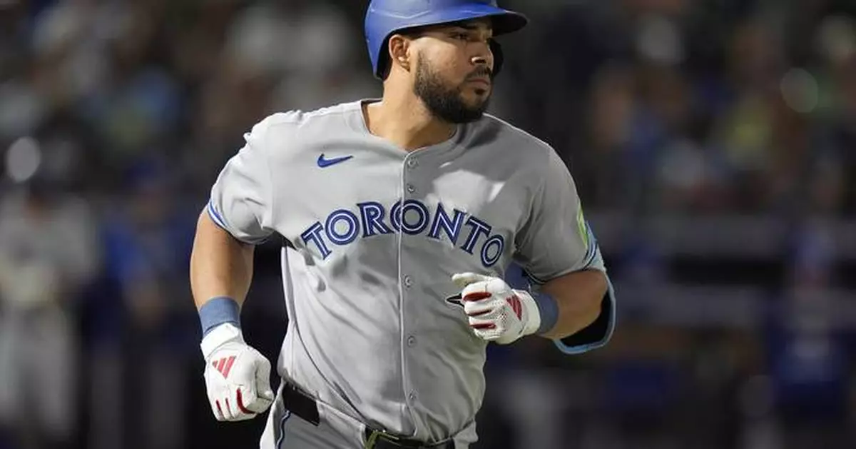 Blue Jays put Anthony Santander on 10-day IL with left shoulder inflammation, recall Alan Roden