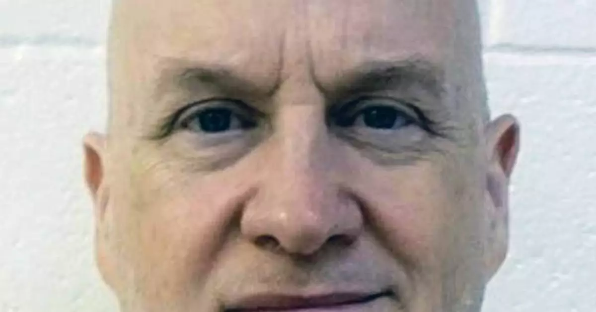 Manhunt launched for ex-police chief known as 'Devil in the Ozarks' after his escape from prison