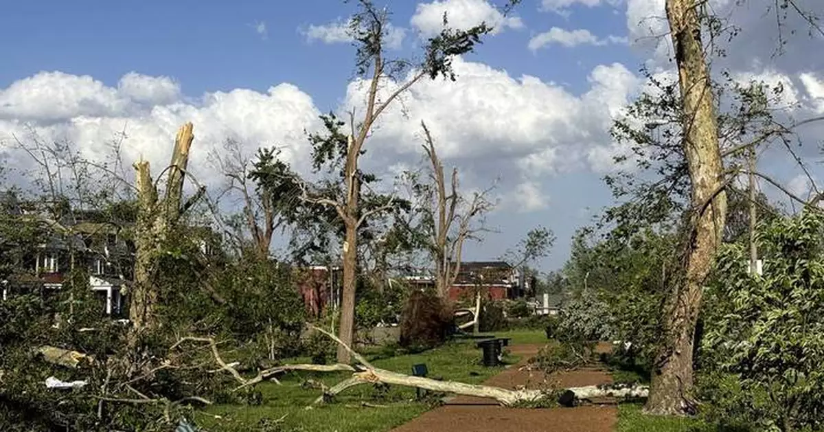 Missouri to hold special session on aid for tornado victims plus Chiefs and Royals stadiums