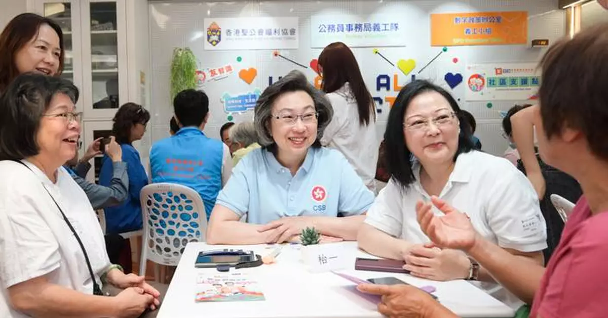 Civil Service Volunteers Teach Elders Smartphone Skills at To Kwa Wan Activity Centre
