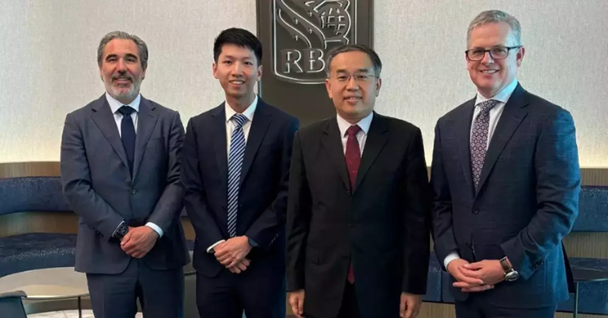 Financial Secretary Christopher Hui Begins Five-Day Visit to Canada, Promoting Hong Kong's Wealth Management Opportunities