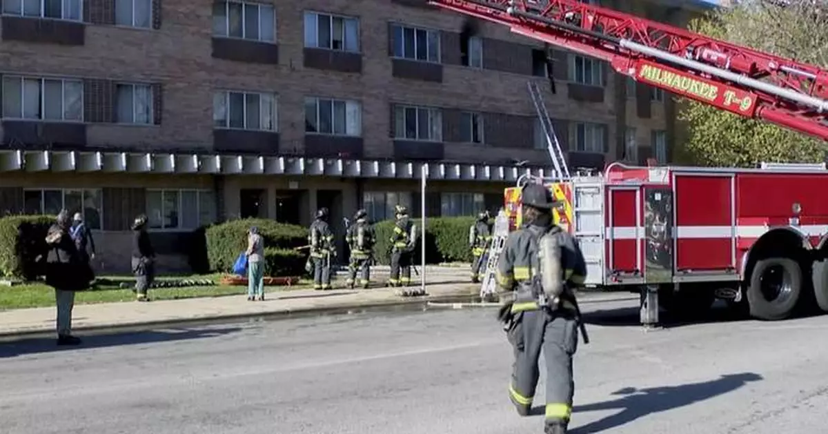5th person dies from blaze that forced residents to jump from Milwaukee apartment building windows
