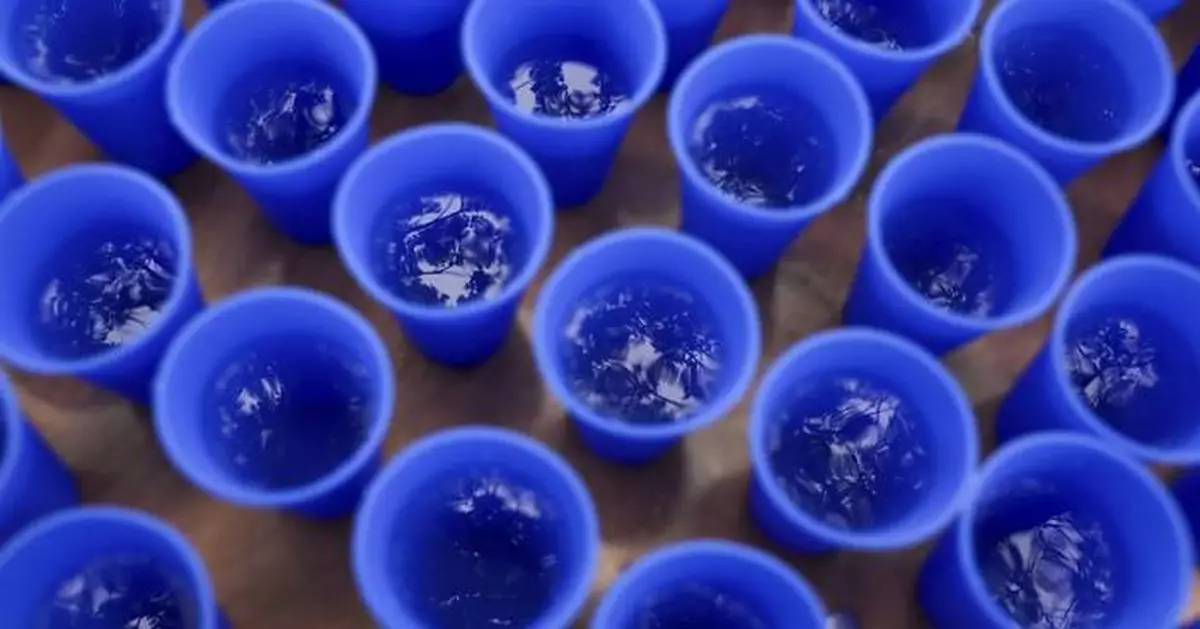 This runner was bothered by blizzard of disposable cups at races. She invented something better