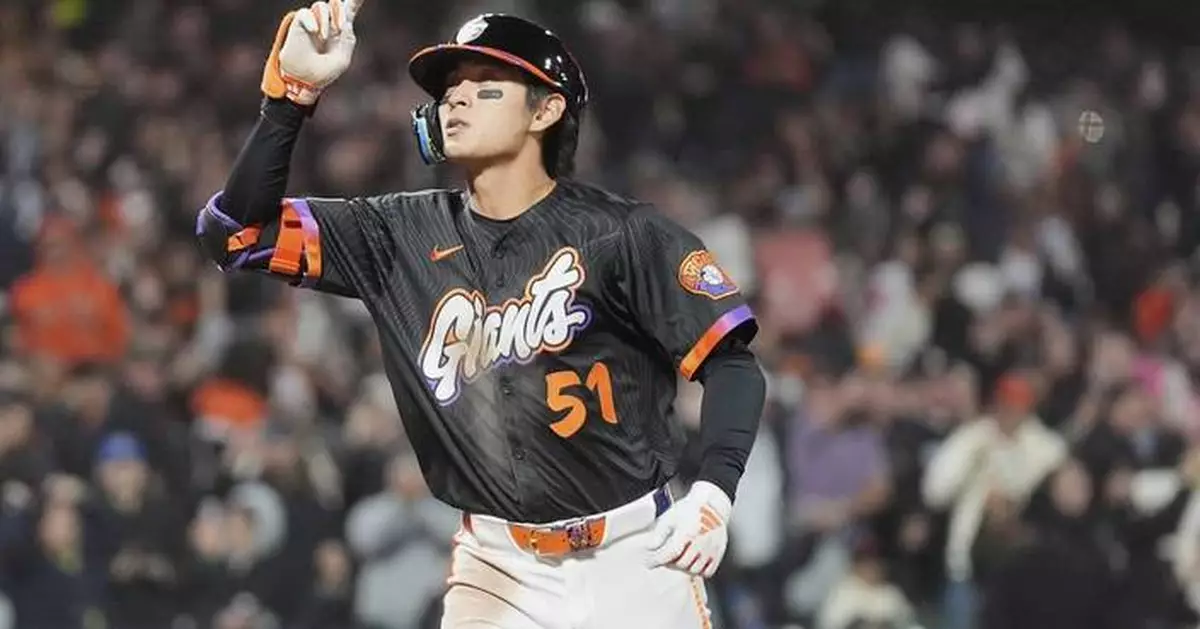 Koss hits grand slam for first homer in the majors as Giants beat Diamondbacks 10-6