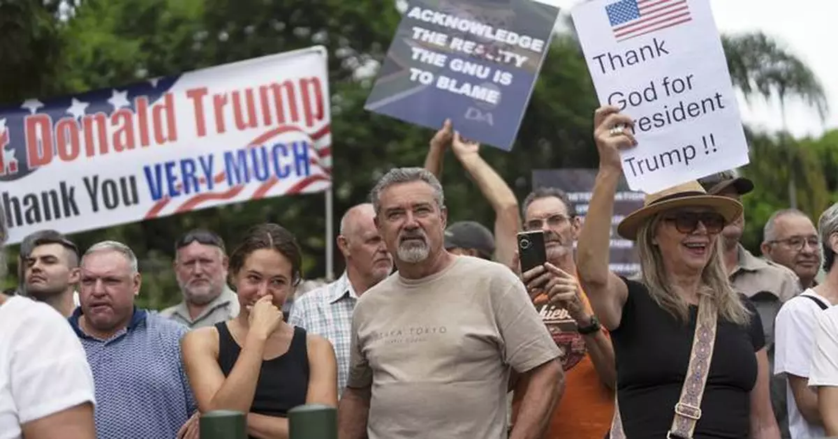 US to accept white South African refugees while other programs remain paused