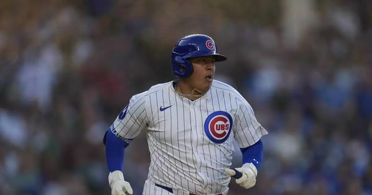 Cubs put Ian Happ on IL with oblique strain and call up prospect Moises Ballesteros