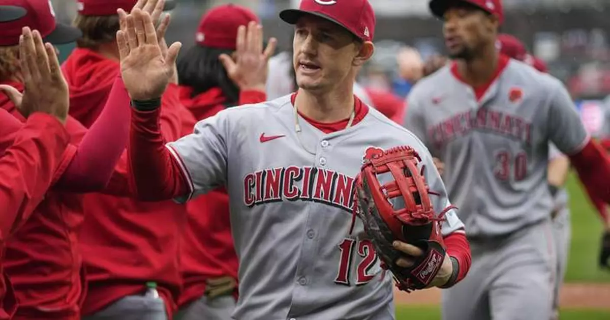 Reds place OF Austin Hays on the 10-day IL with bruised left foot