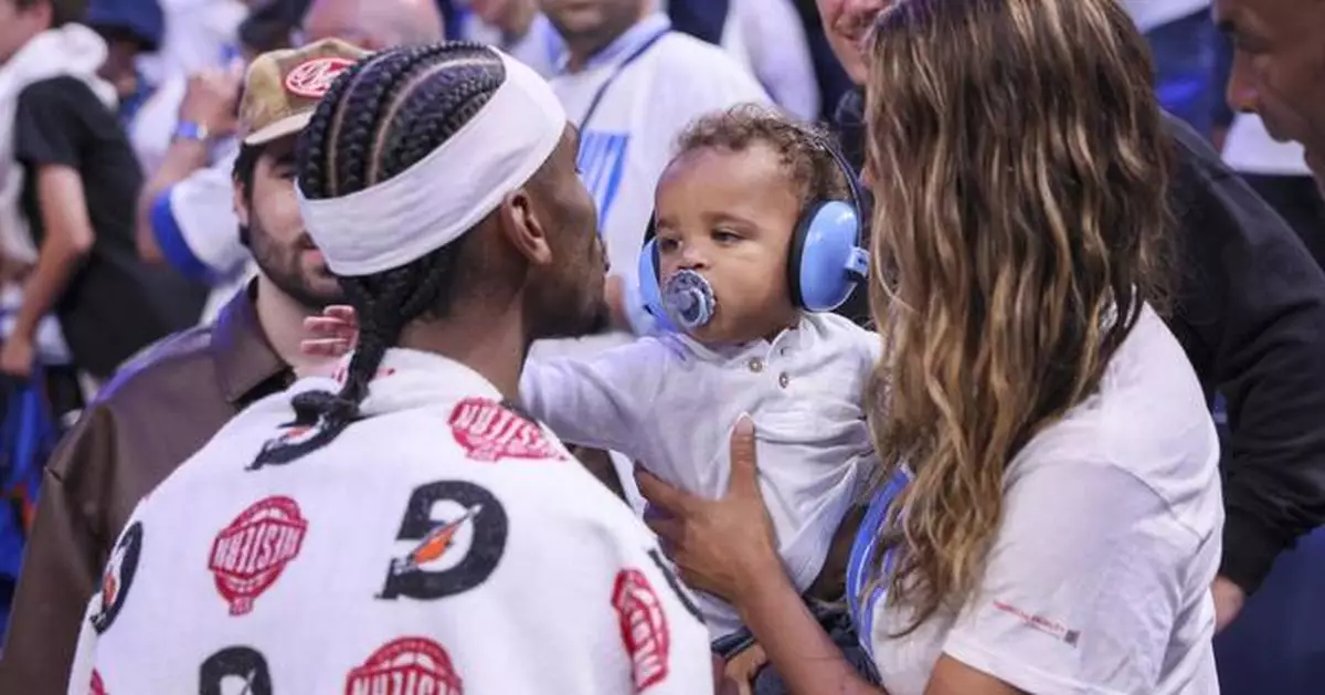 Shai Gilgeous-Alexander tearfully thanks wife during MVP speech
