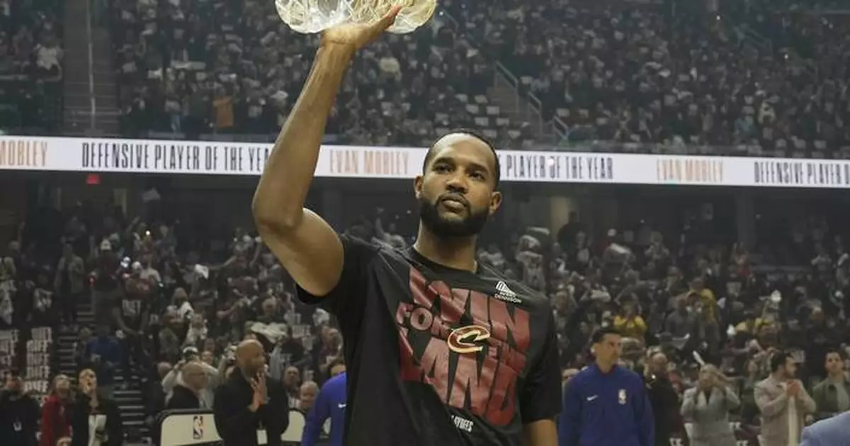 Mobley, Garland and Hunter return from injuries to help Cavaliers beat Pacers in Game 3