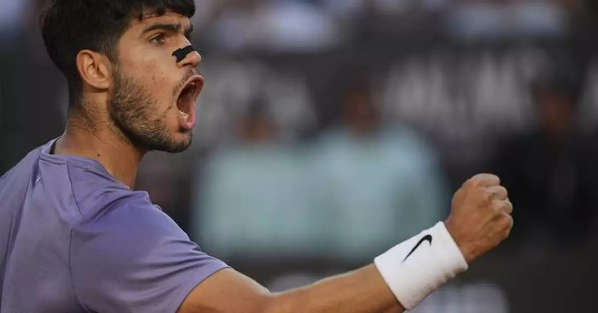 Alcaraz beats Sinner again to win the Italian Open and solidify his status as French Open favorite