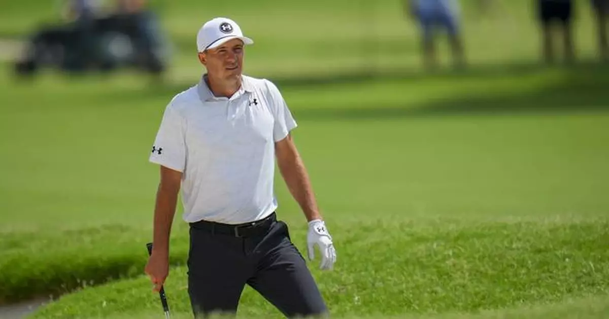 Jordan Spieth ignores caddie's smart advice and makes birdie from rough at Memorial