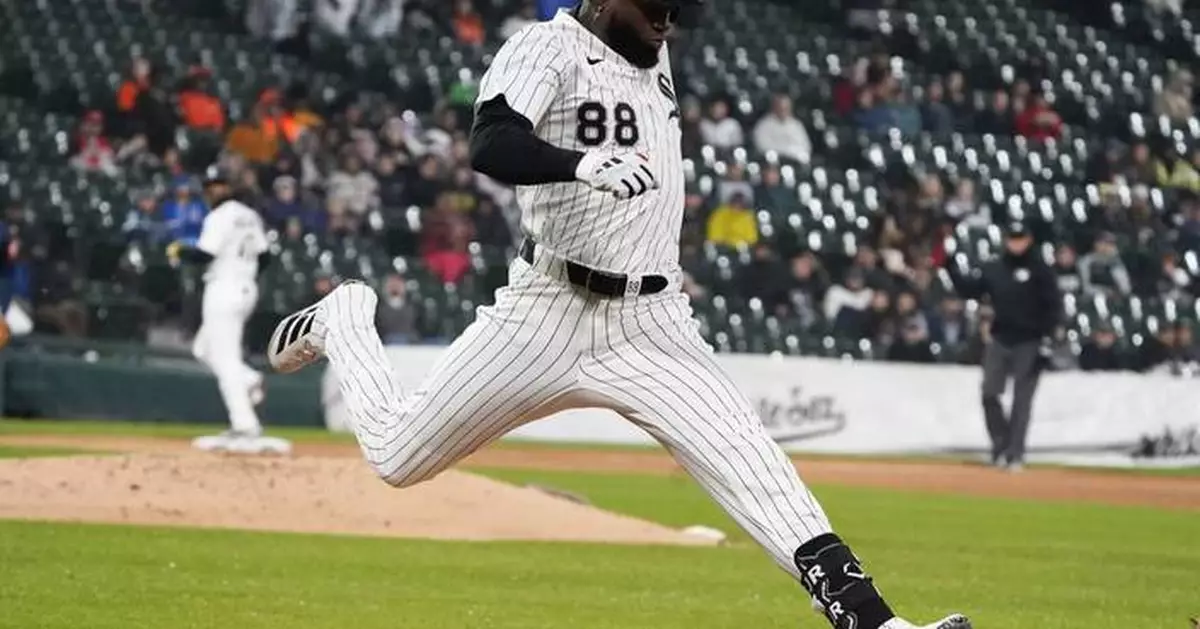 Luis Robert Jr. is off to a rough start with the Chicago White Sox