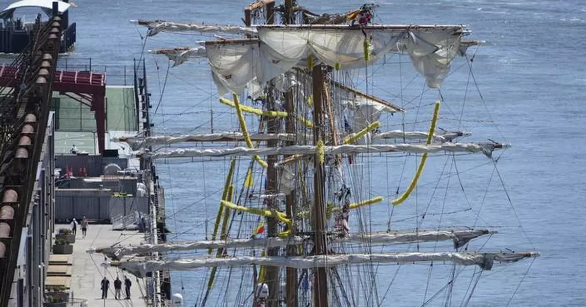 Mexico mourns naval cadet killed when training ship collided with Brooklyn Bridge