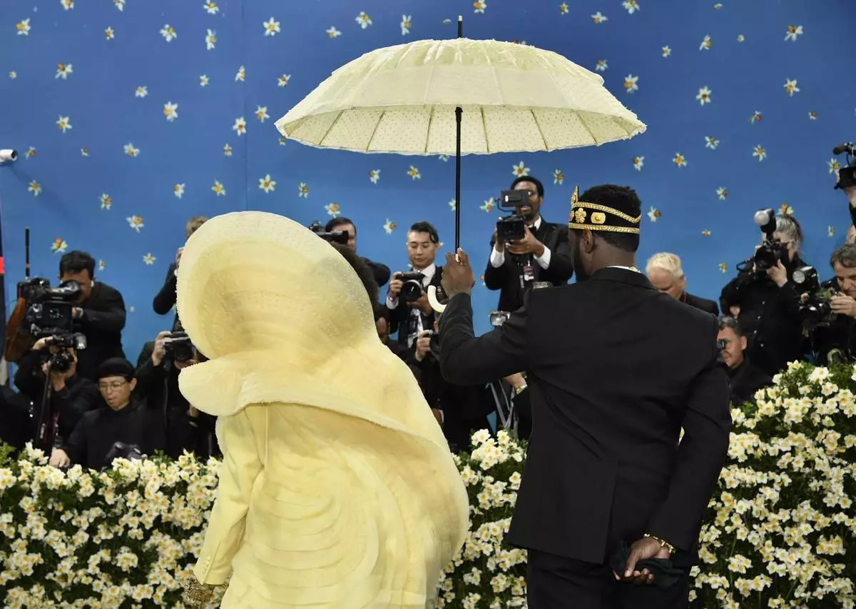 Lauryn Hill attends The Metropolitan Museum of Art's Costume Institute benefit gala celebrating the opening of the "Superfine: Tailoring Black Style" exhibition on Monday, May 5, 2025, in New York. (Photo by Evan Agostini/Invision/AP)