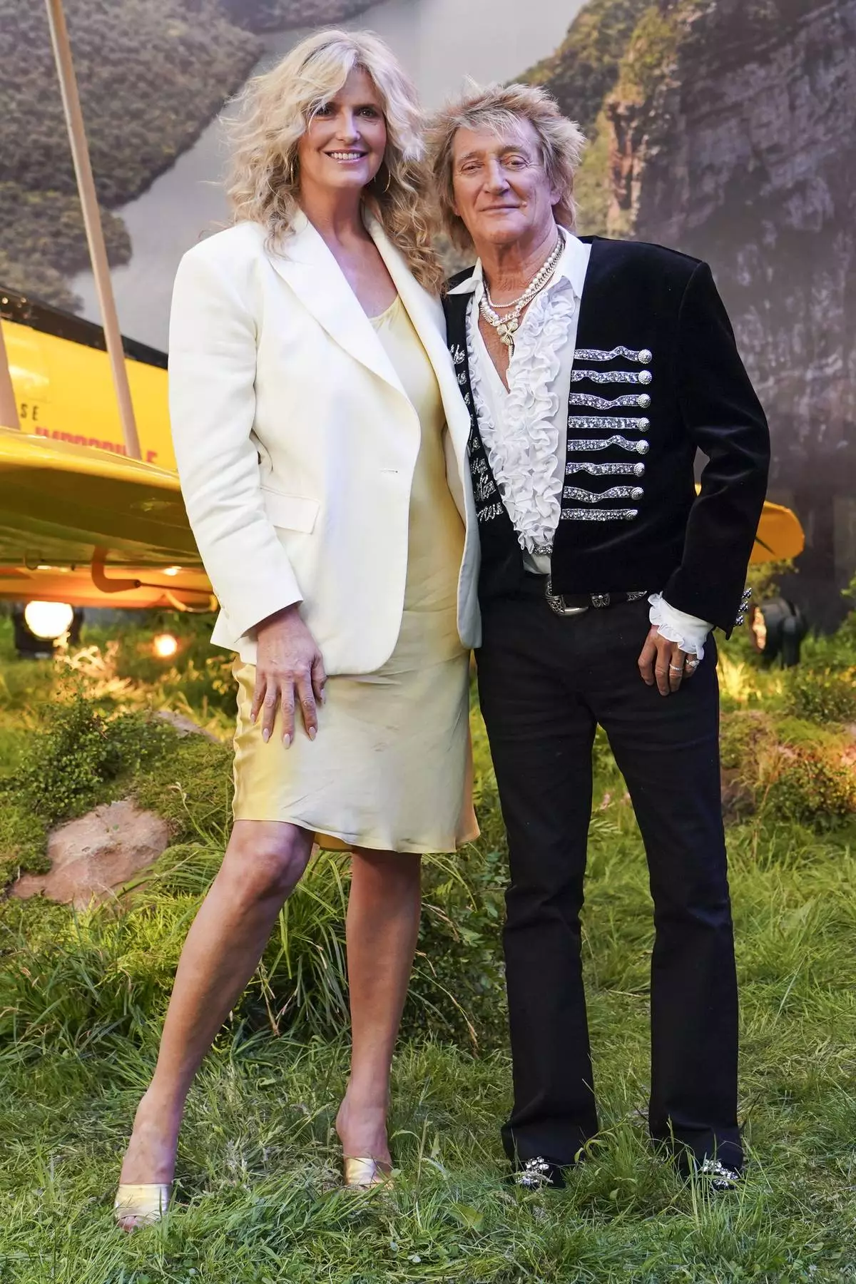 Penny Lancaster, left, and Rod Stewart pose for photographers upon arrival at the premiere of the film 'Mission: Impossible - The Final Reckoning' on Thursday, May 15, 2025, in London. (Photo by Alberto Pezzali/Invision/AP)