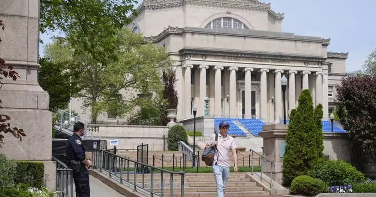 Pro-Palestinian demonstrators clash with security guards at Columbia University