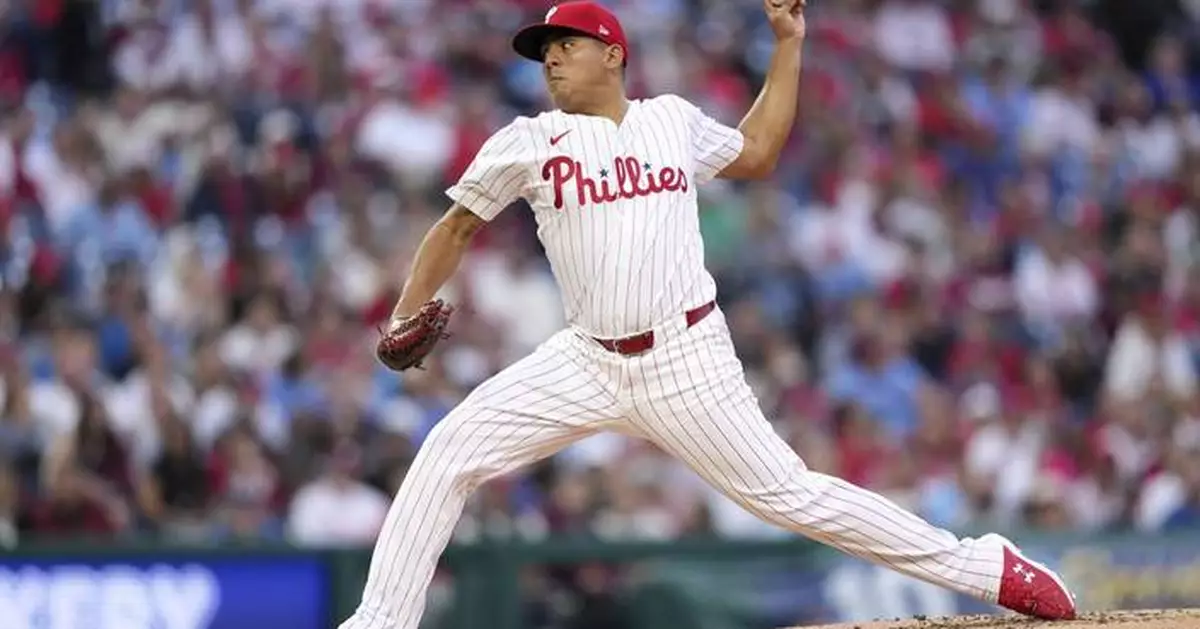 Suárez shines as Phillies overcome Harper's loss after HBP and beat Braves 2-0