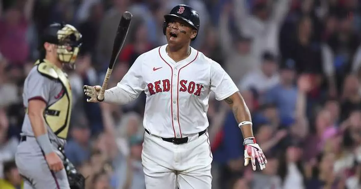 Devers homers in 9th to give Red Sox 7-6 win over Braves