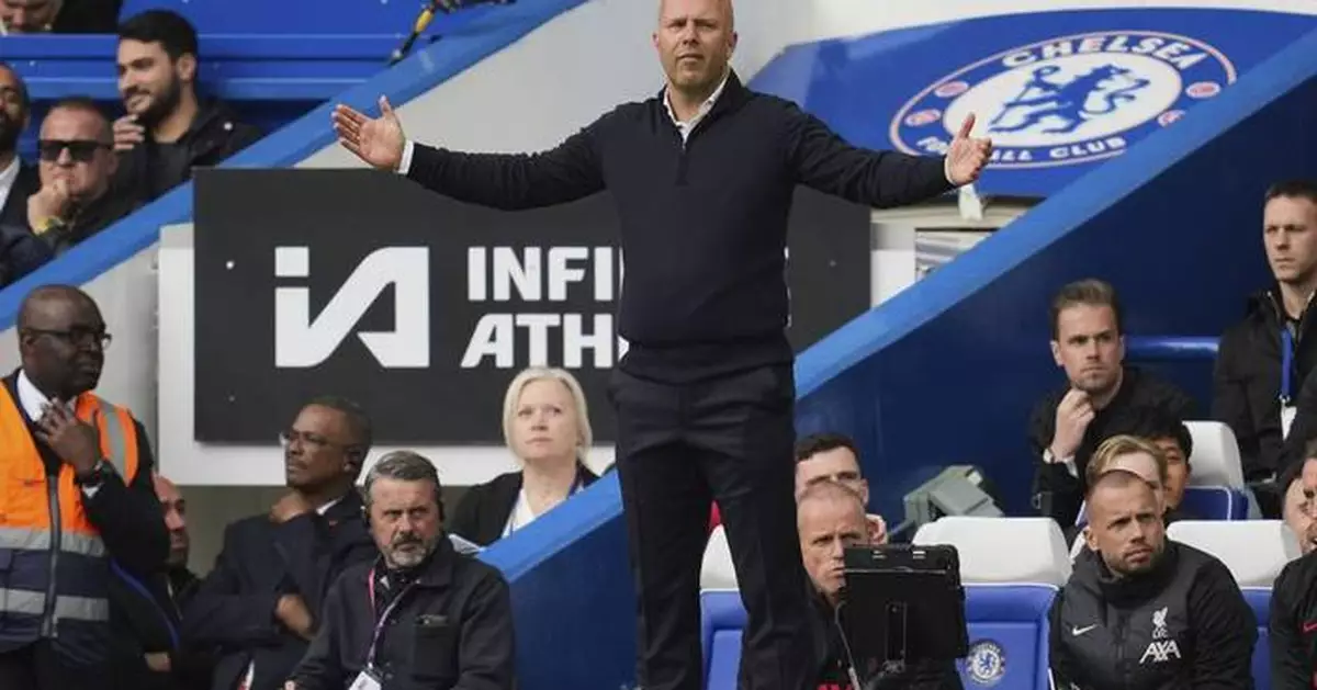 Slot urges fans not to show negative emotions toward Alexander-Arnold when Liverpool hosts Arsenal