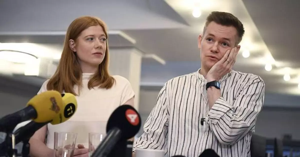 Turkey frees a Swedish journalist who was convicted for insulting President Erdogan