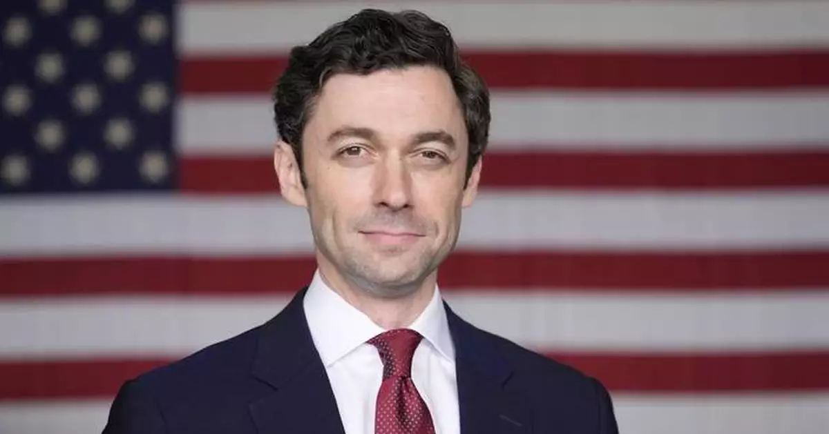 Balancing Trump criticism and bipartisanship, Democrat Jon Ossoff walks a fine line in Georgia