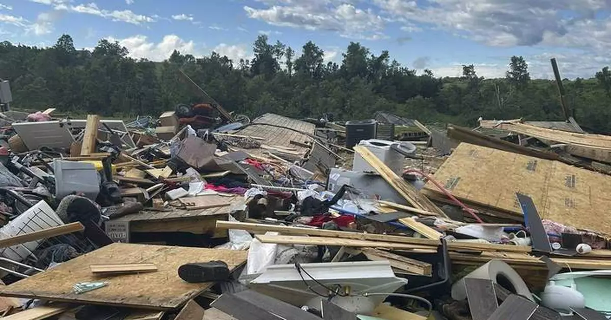 1 dead and several injured when storm rips through Kentucky community, authorities say