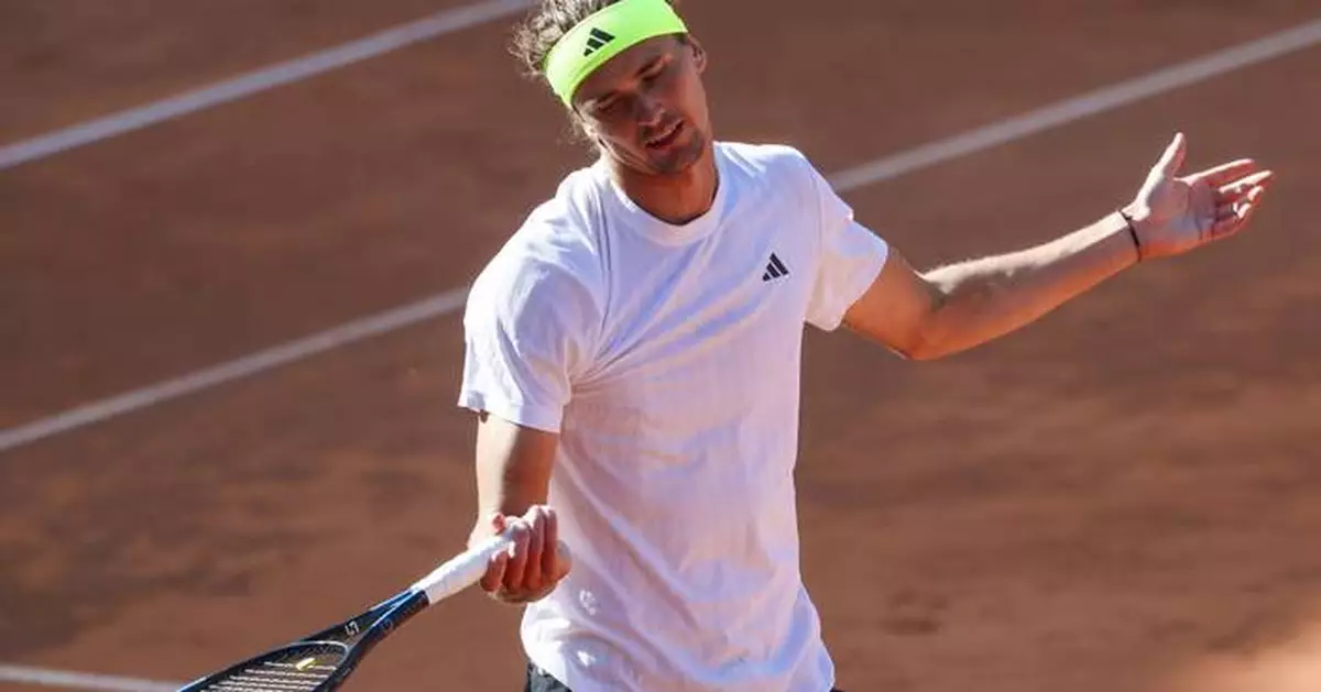 Alexander Zverev says lightning struck his flight to Paris for the French Open