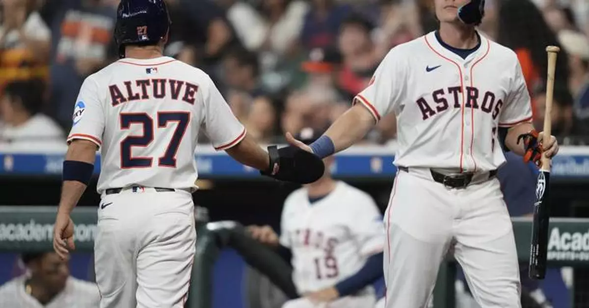 Houston's Altuve lifted from game against Reds in the 3rd inning with right hamstring tightness