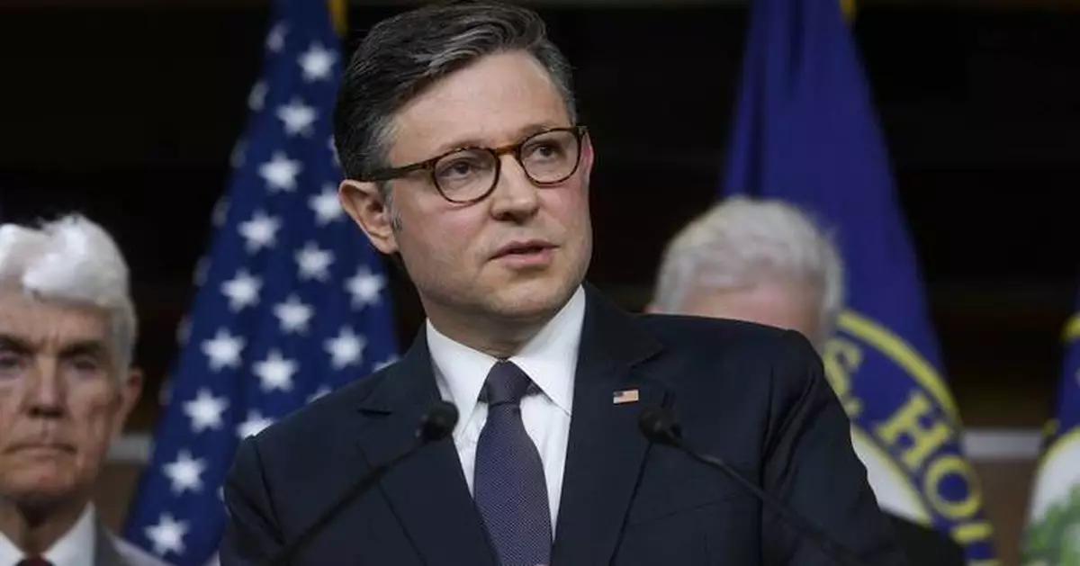 Trump looks to unite Republicans with visit to Capitol before key votes on tax cut bill