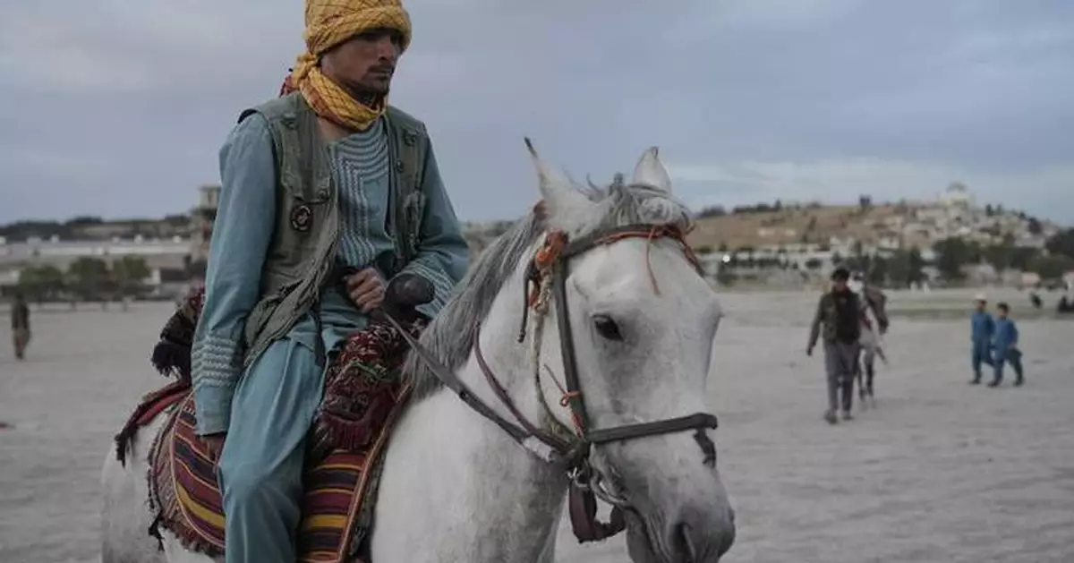 Pakistan announces it will send an ambassador to Afghanistan to upgrade diplomatic ties