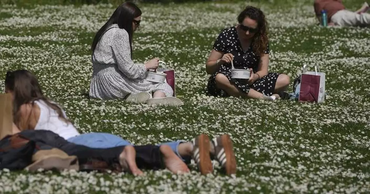 PHOTO COLLECTION: Spring Weather