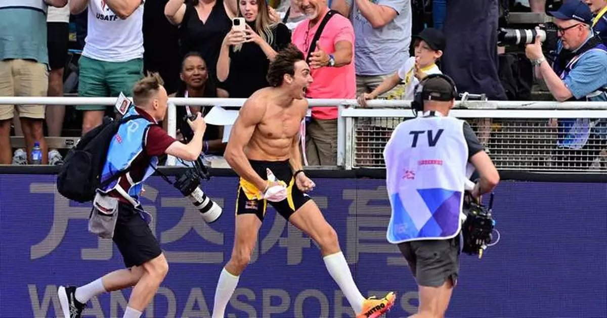 Duplantis raises his pole vault world record to 6.28 meters in front of home fans in Sweden