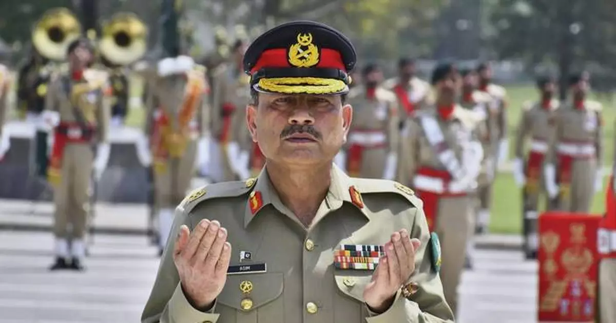 Pakistani troops kill 14 militants in raid in northwest region near Afghanistan