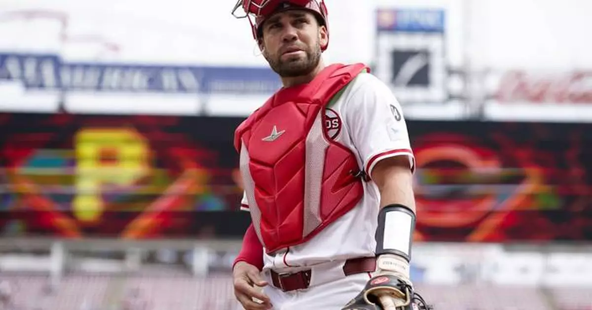 Athletics acquire Wynns from Reds for cash while Brewers claim Avans off waivers from A's