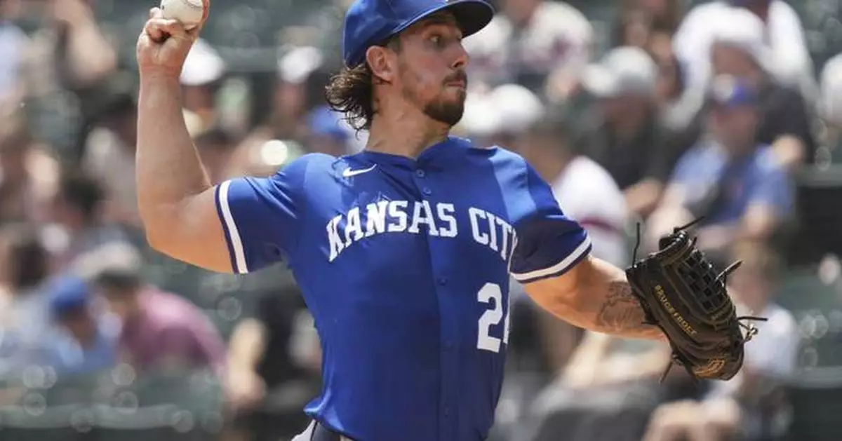 Jonathan India hits a tiebreaking double as the Royals beat the White Sox 7-5