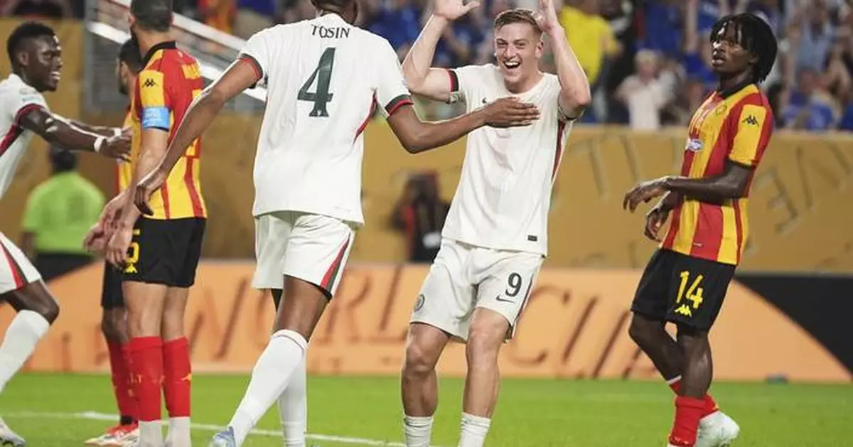 Liam Delap scores his 1st Chelsea goal in 3-0 win over Esperance in Club World Cup